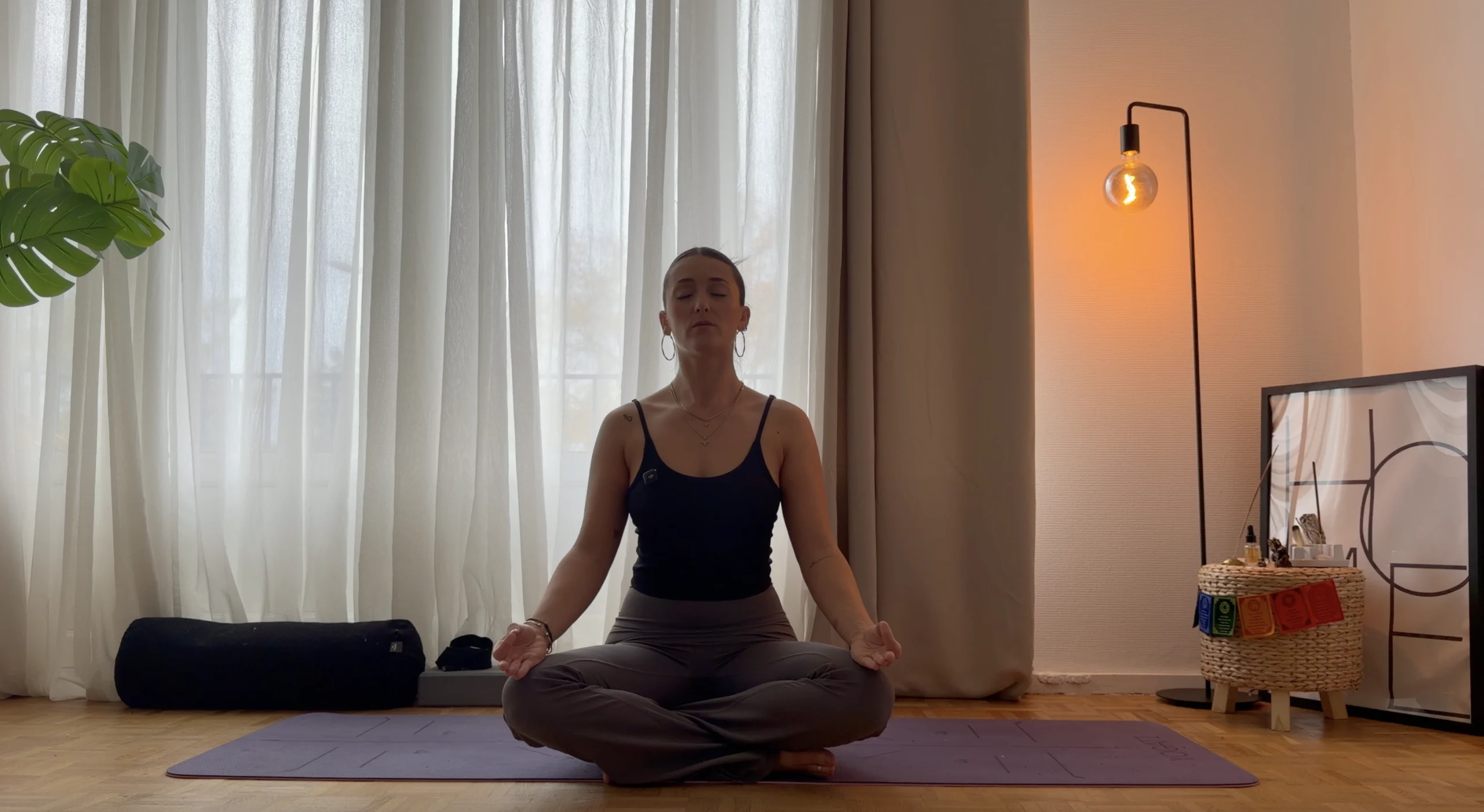 posture en tailleur yoga
