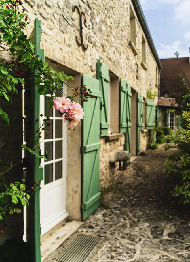 volet extérieur avec fleurs
