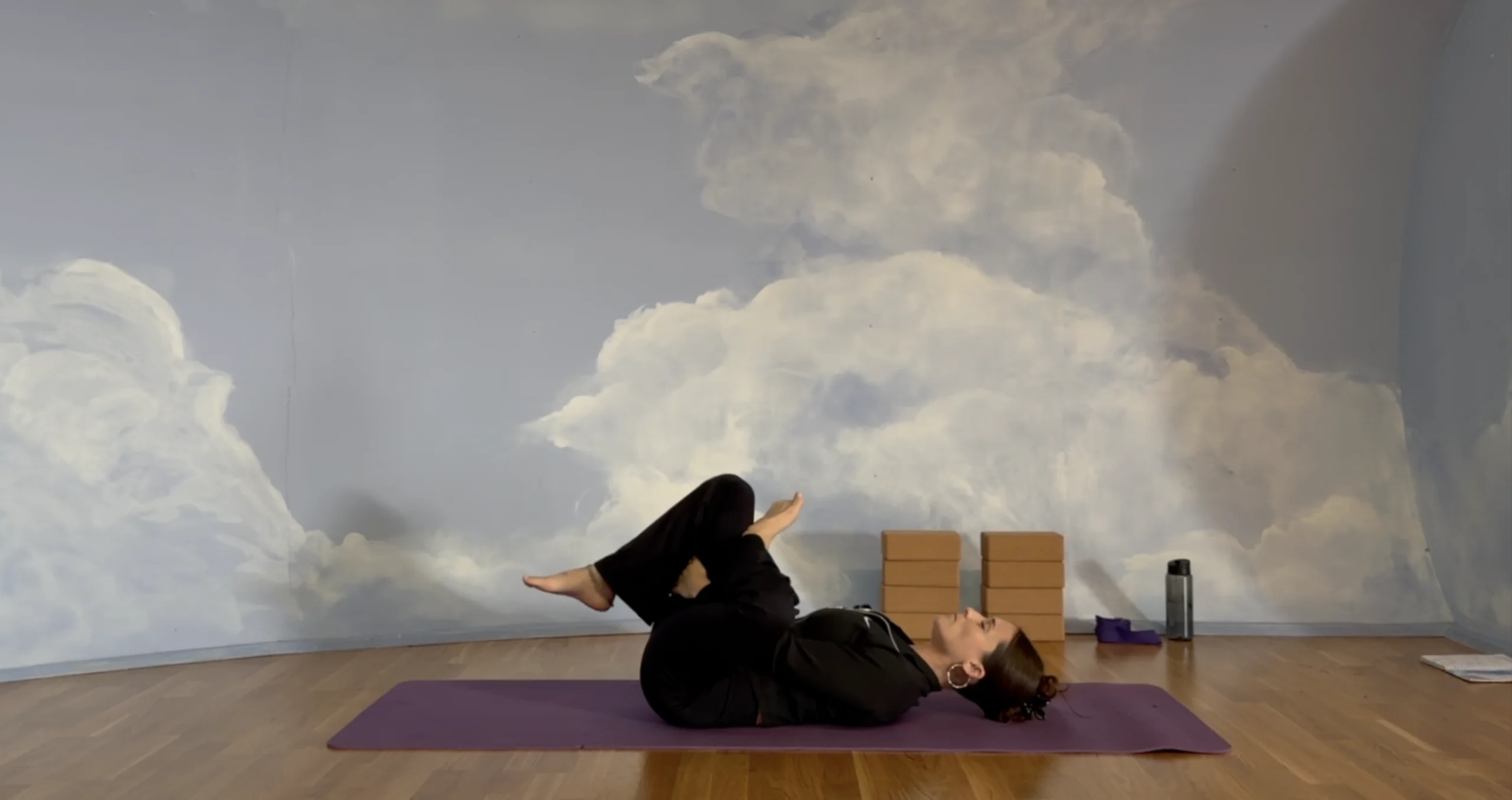 figure 4 yoga